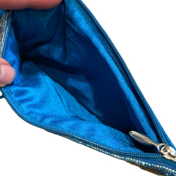 Bamboo Trading Co. Pineapple Beaded Crossbody‎ Wristlet Club Bag - Picture 4 of 5